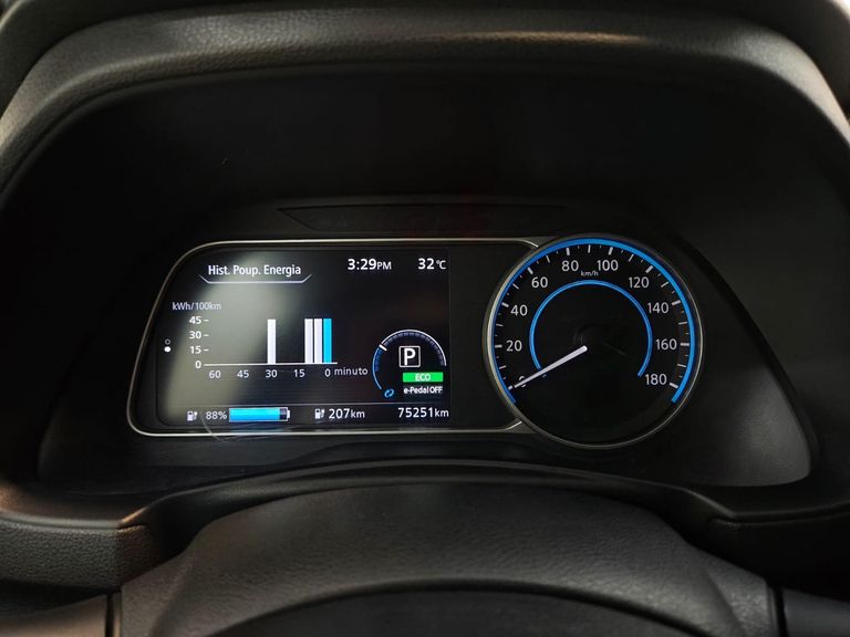 Nissan LEAF Aut. (Elétrico)
