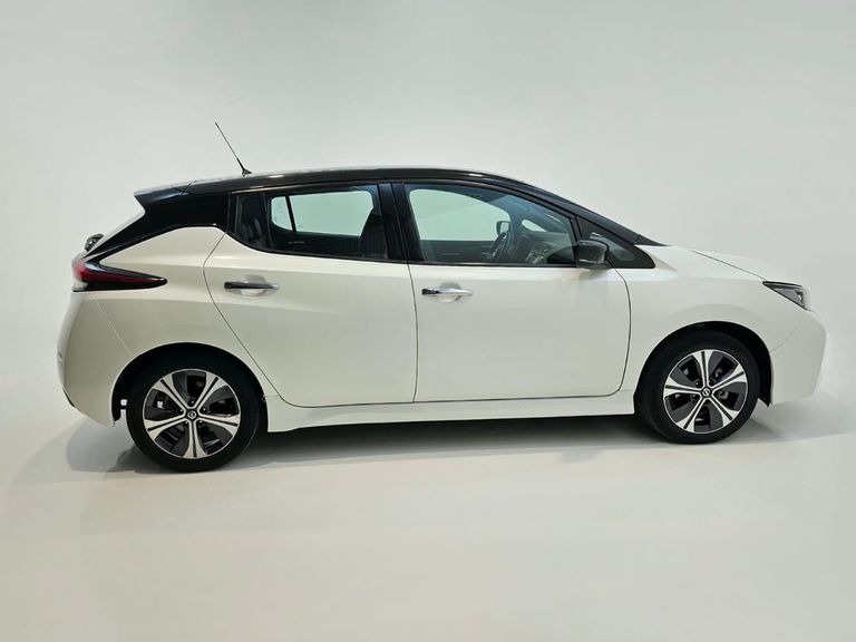 Nissan LEAF Aut. (Elétrico)