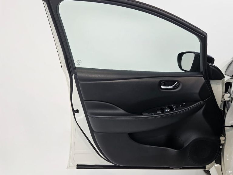 Nissan LEAF Aut. (Elétrico)