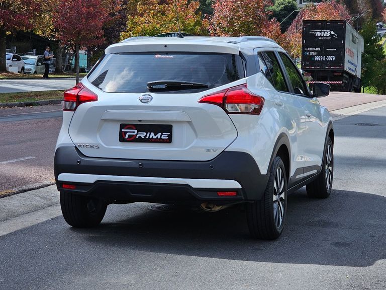 Nissan KICKS SV 1.6 16V FlexStar 5p Aut.