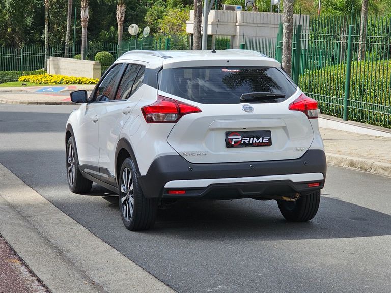Nissan KICKS SV 1.6 16V FlexStar 5p Aut.