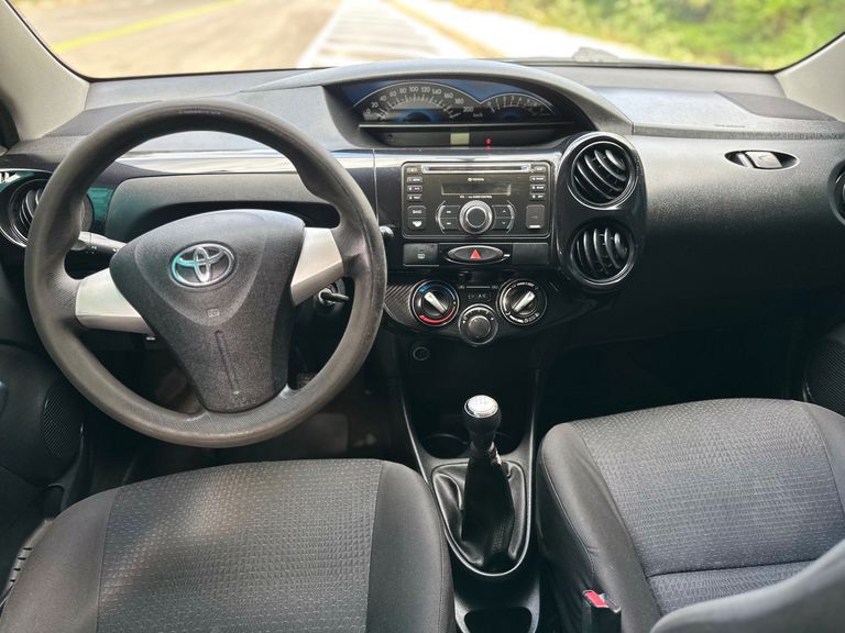 Toyota ETIOS X 1.3 Flex 16V 5p Mec.