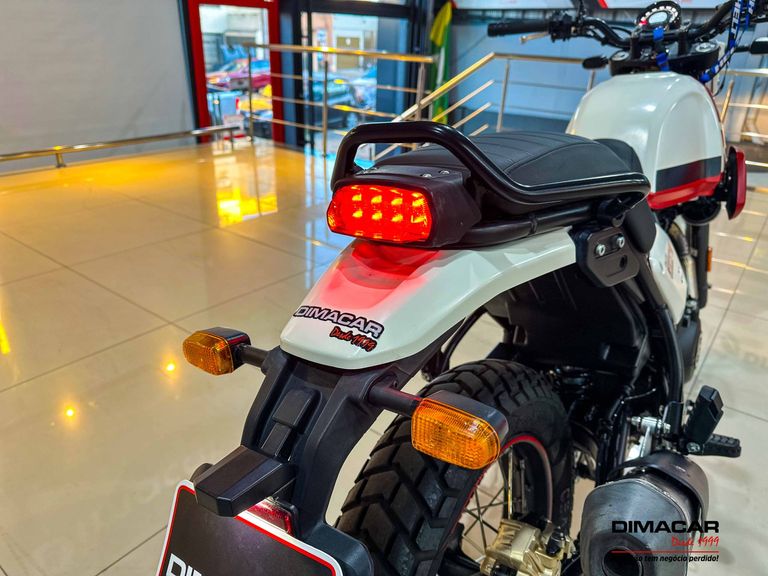 Royal Enfield Scram 411 EFI