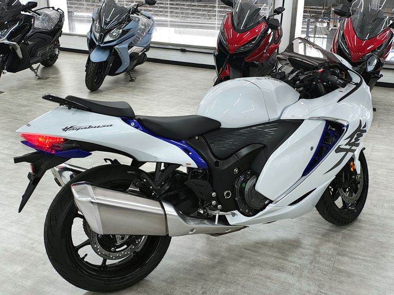 SUZUKI GSX 1300-R HAYABUSA