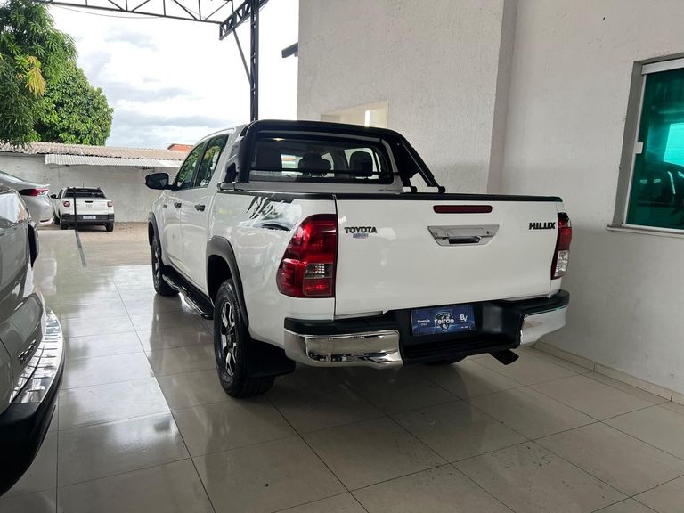 Toyota Hilux CD SR CHALL. 4x4 2.8 TDI Dies Aut.