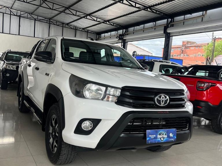 Toyota Hilux CD SR CHALL. 4x4 2.8 TDI Dies Aut.
