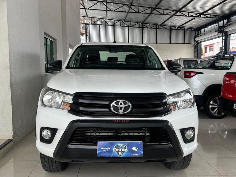 Toyota Hilux CD SR CHALL. 4x4 2.8 TDI Dies Aut.