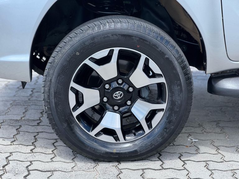 Toyota Hilux CD SRX 4x4 2.8 TDI 16V Diesel Aut.