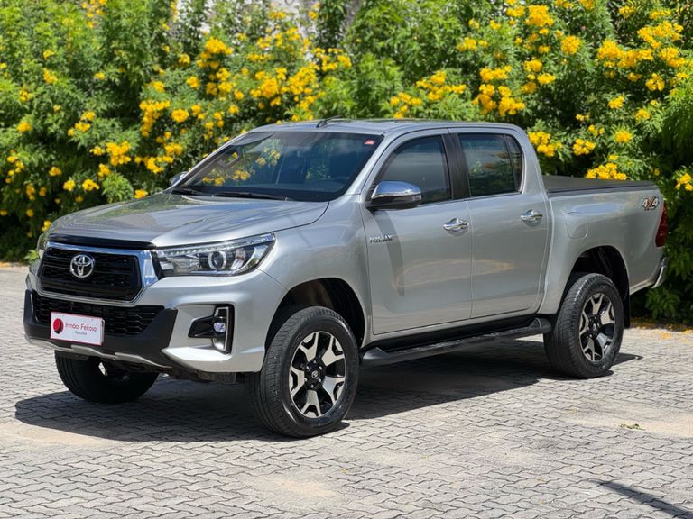 Toyota Hilux CD SRX 4x4 2.8 TDI 16V Diesel Aut.