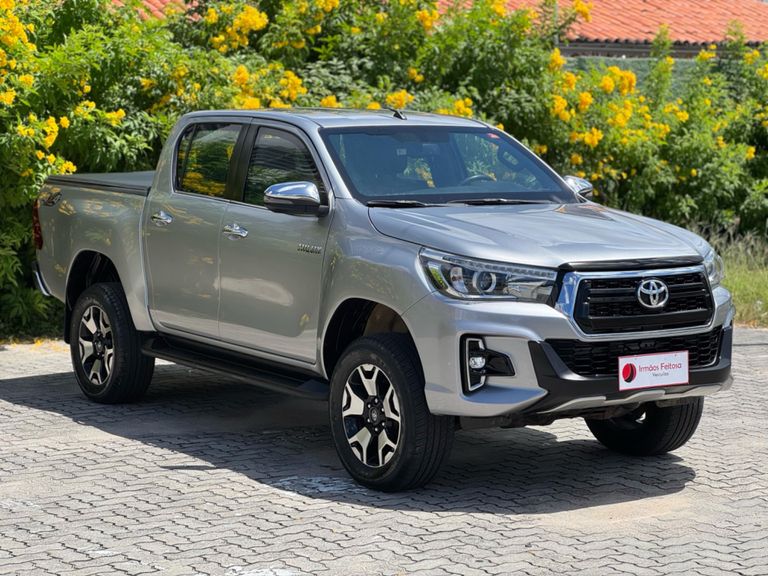 Toyota Hilux CD SRX 4x4 2.8 TDI 16V Diesel Aut.