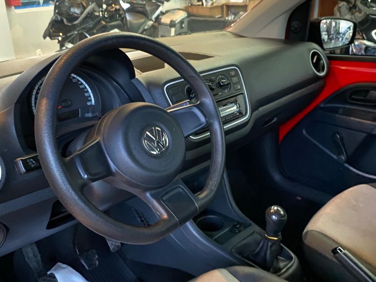 VolksWagen up! take 1.0 T. Flex 12V 3p