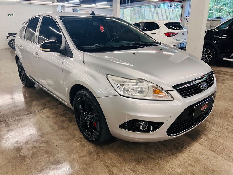 Ford Focus 2.0 16V/ 2.0 16V Flex 5p