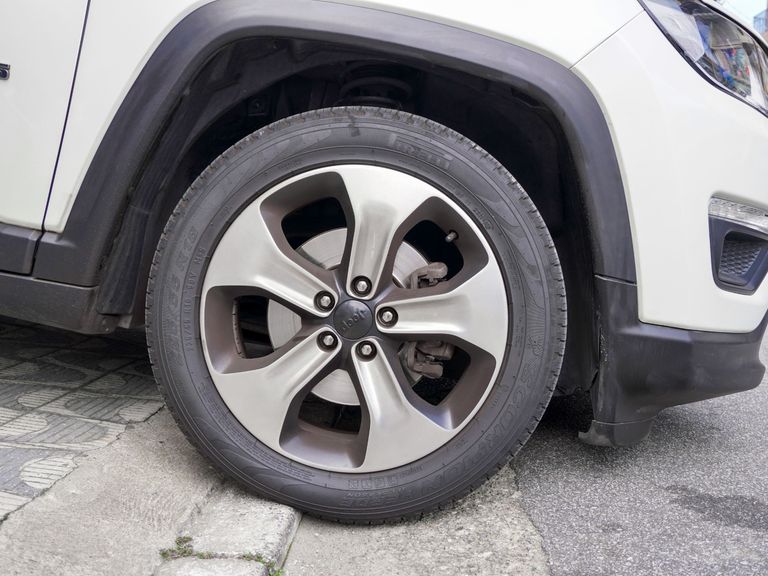 Jeep COMPASS LONGITUDE 2.0 4x2 Flex 16V Aut.