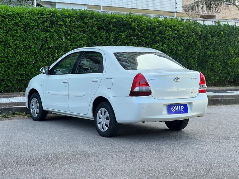 Toyota ETIOS XS 1.5 Flex 16V 5p Aut.