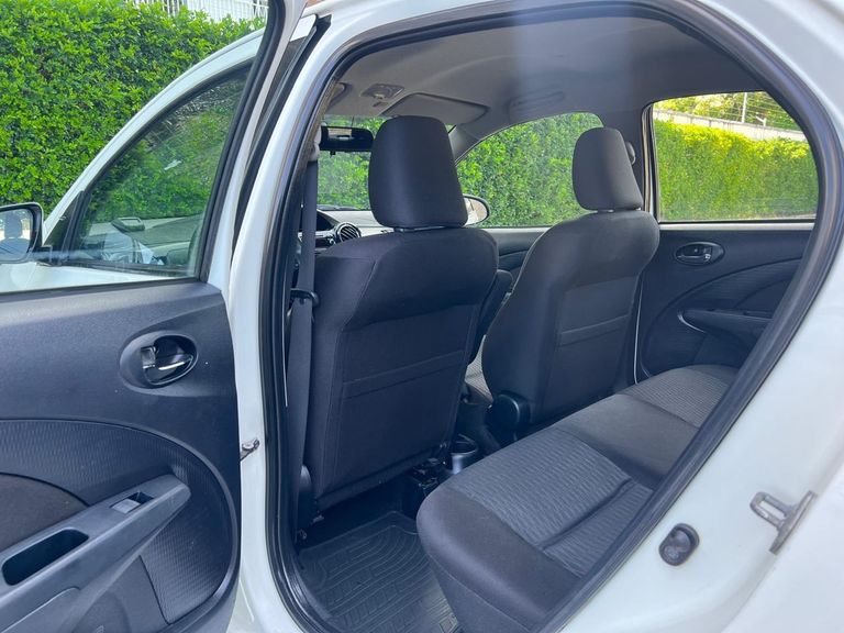 Toyota ETIOS XS 1.5 Flex 16V 5p Aut.