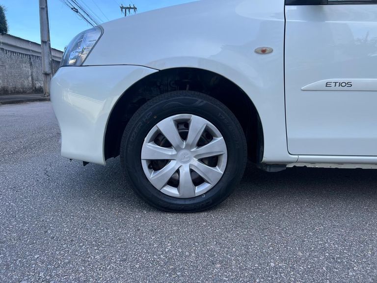 Toyota ETIOS XS 1.5 Flex 16V 5p Aut.