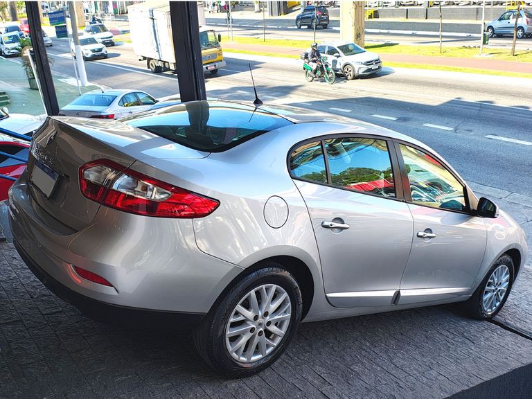 Renault FLUENCE Sed. Dynamique 2.0 16V FLEX Aut.