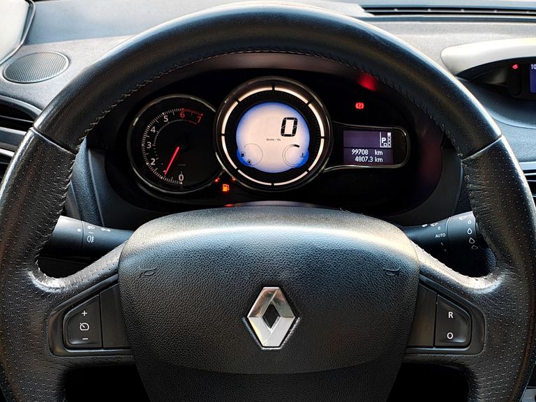 Renault FLUENCE Sed. Dynamique 2.0 16V FLEX Aut.