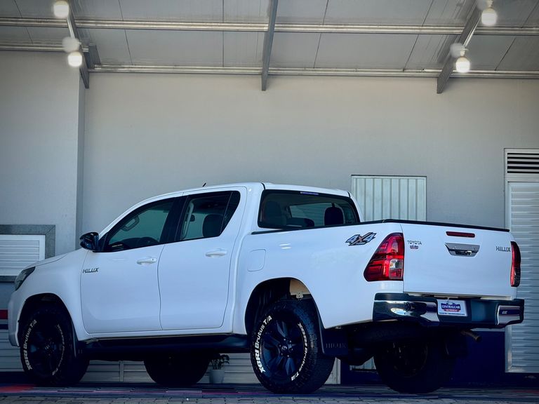 Toyota Hilux CD SR 4x4 2.8 TDI Diesel Aut.