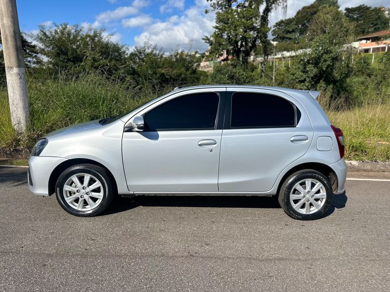 Toyota ETIOS X Plus 1.5 Flex 16V 5p Aut.