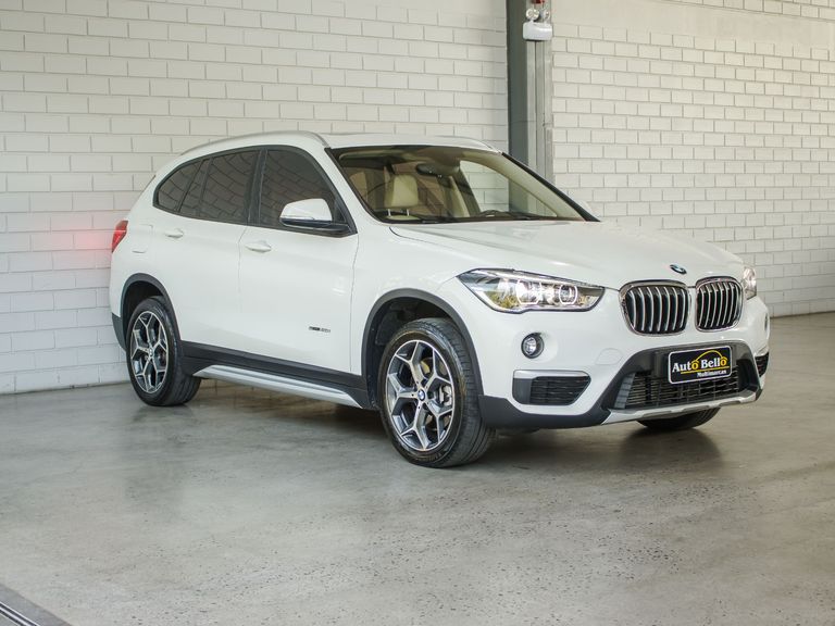 BMW X1 SDRIVE 20i X-Line 2.0 TB Active Flex