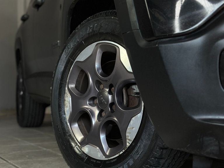 Jeep Renegade Sport 1.8 4x2 Flex 16V Aut.