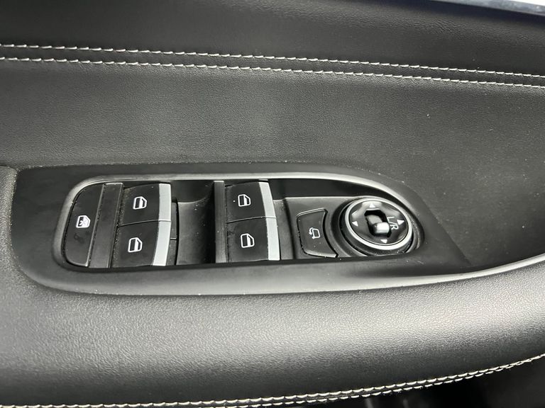 Caoa Chery Tiggo 8 PRO 1.5 Turbo (Híbrido) 
