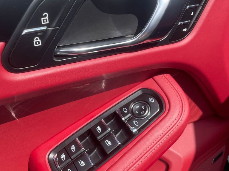 Porsche Macan 2.0 Turbo