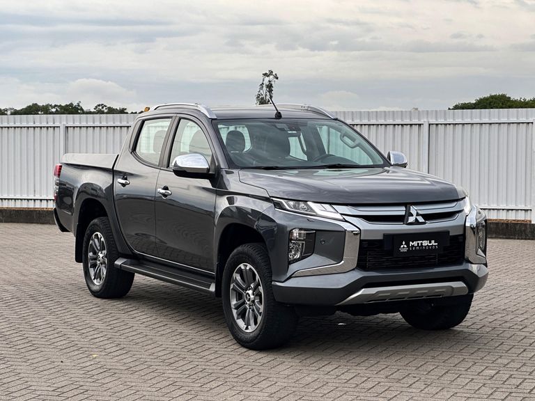 Mitsubishi L200 Triton Sport HPE-S 2.4 CD Dies. Aut