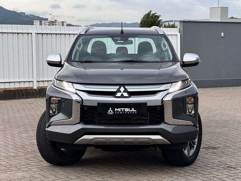 Mitsubishi L200 Triton Sport HPE-S 2.4 CD Dies. Aut