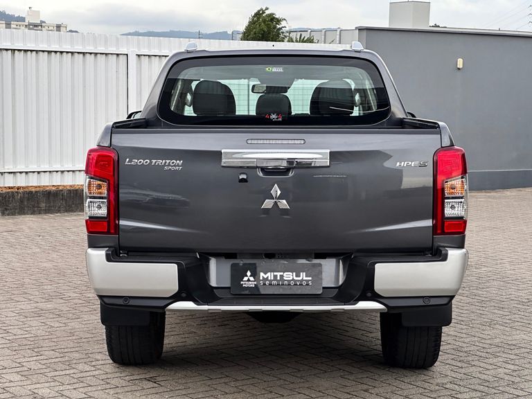 Mitsubishi L200 Triton Sport HPE-S 2.4 CD Dies. Aut