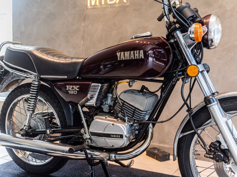 YAMAHA RX180