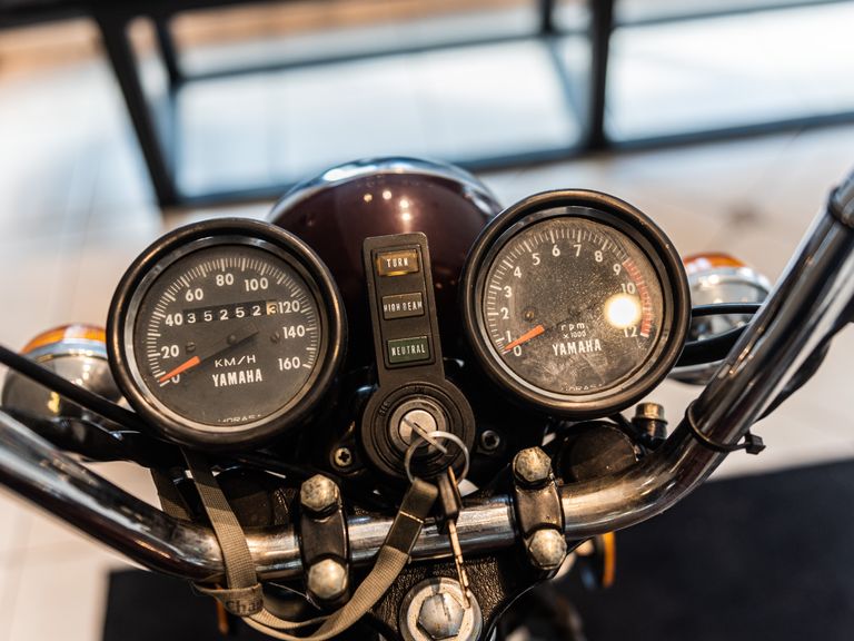 YAMAHA RX180