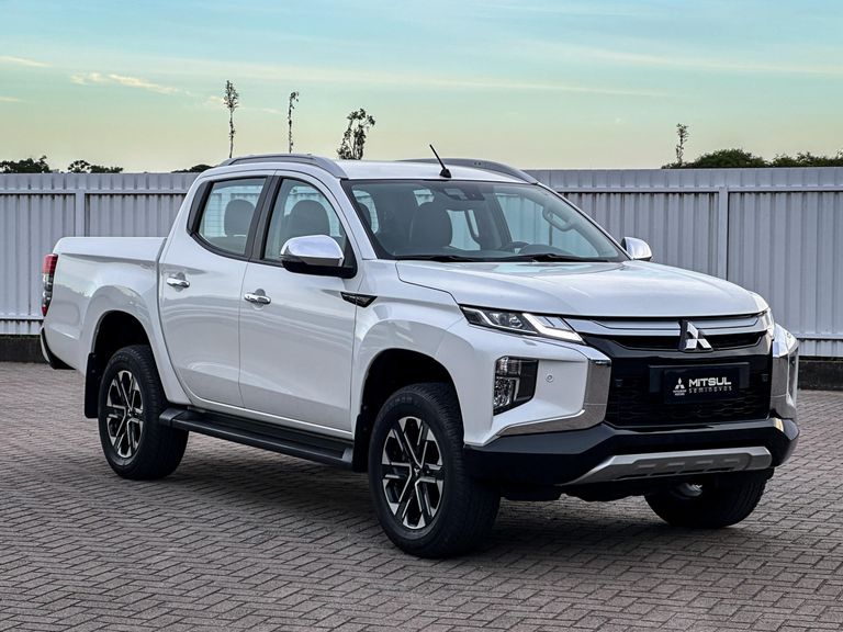 Mitsubishi L200 Triton Sport HPE-S 2.4 CD Dies. Aut