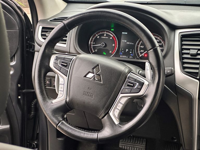 Mitsubishi L200 Triton Sport HPE-S 2.4 CD Dies. Aut