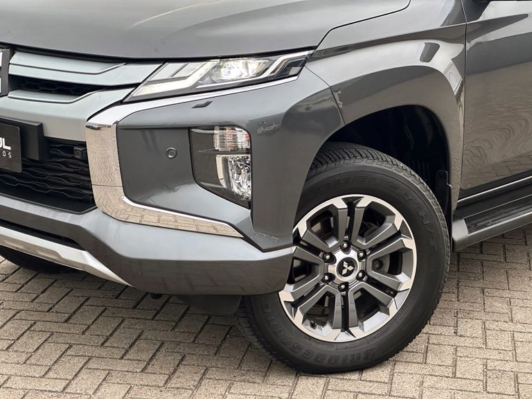 Mitsubishi L200 Triton Sport HPE-S 2.4 CD Dies. Aut