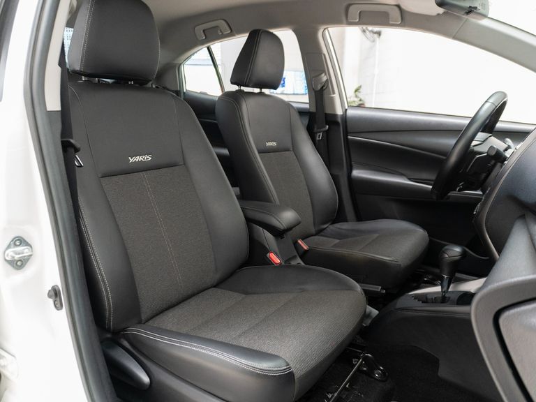 Toyota YARIS XS Sedan 1.5 Flex 16V 4p Aut.