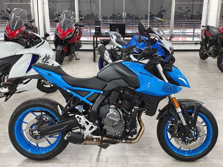 SUZUKI GSX-8S