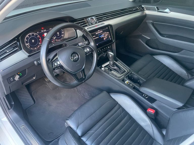 VolksWagen Passat Highline 2.0 TSI 220cv Tip.