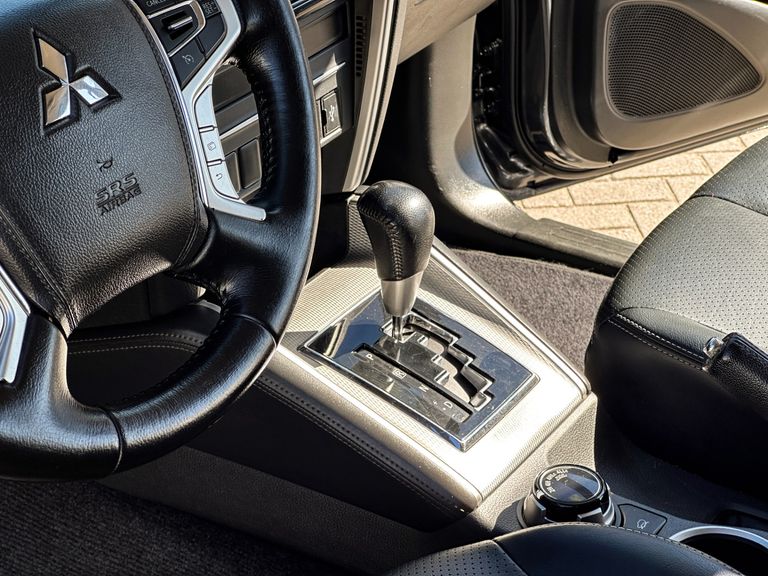 Mitsubishi L200 Triton Sport HPE 2.4 CD Diesel Aut.