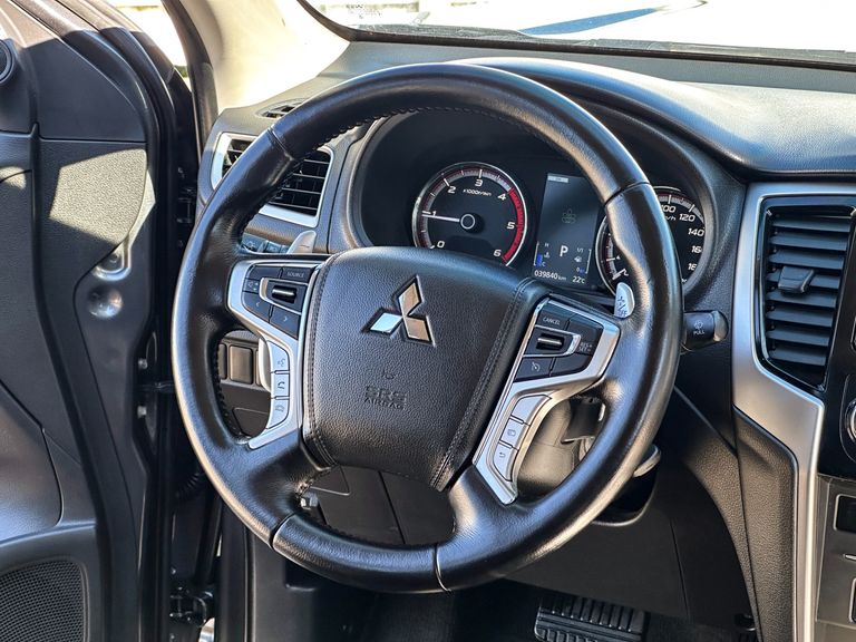 Mitsubishi L200 Triton Sport HPE 2.4 CD Diesel Aut.