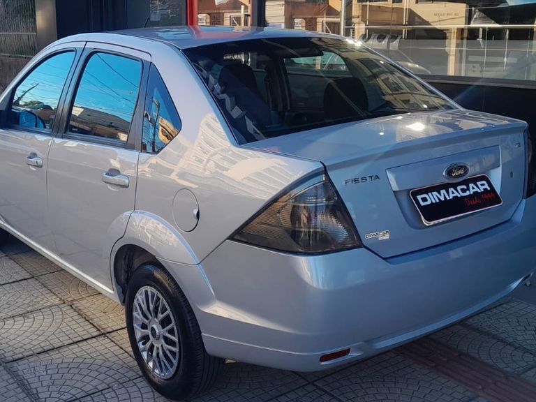 Ford Fiesta Sedan SE 1.6 8V Flex 4p
