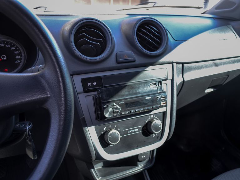 VolksWagen Gol (novo) 1.0 Mi Total Flex 8V 4p