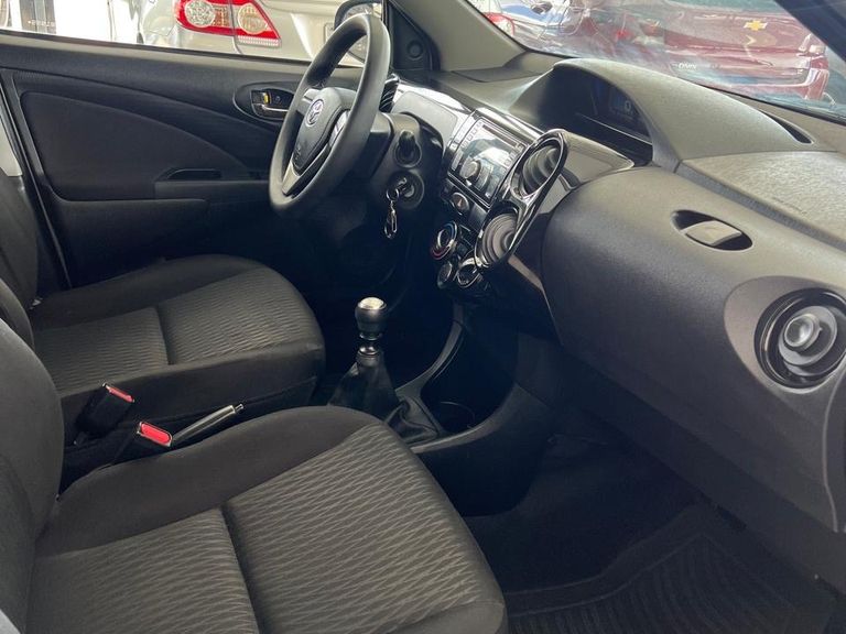Toyota ETIOS X 1.3 Flex 16V 5p Mec.
