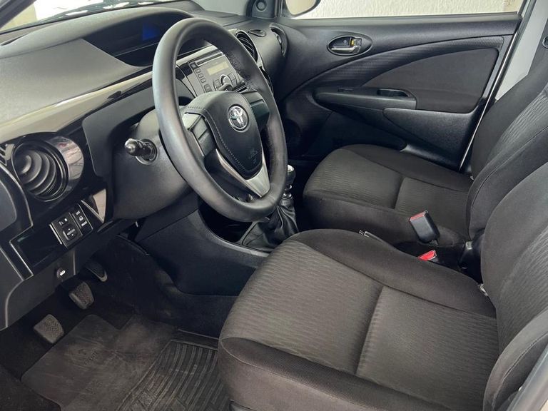 Toyota ETIOS X 1.3 Flex 16V 5p Mec.