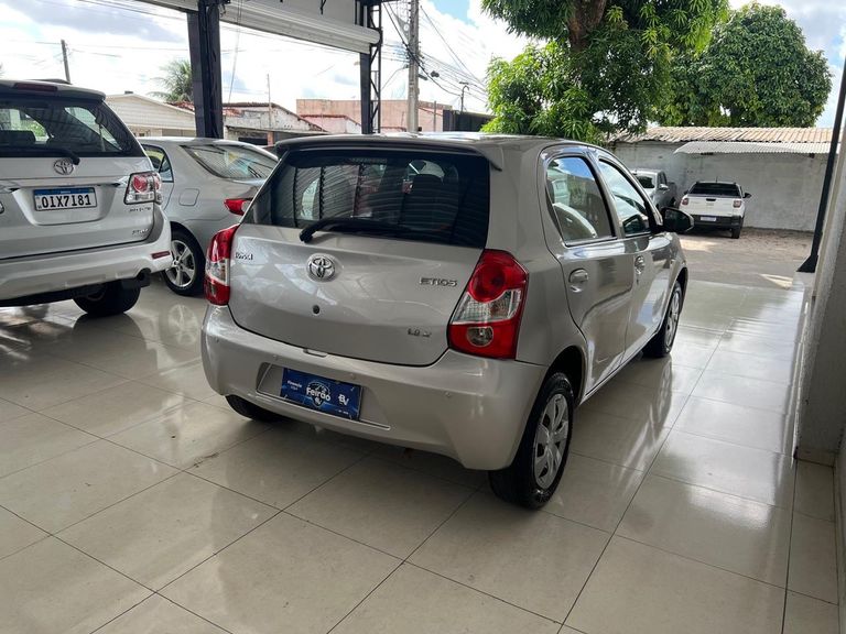 Toyota ETIOS X 1.3 Flex 16V 5p Mec.