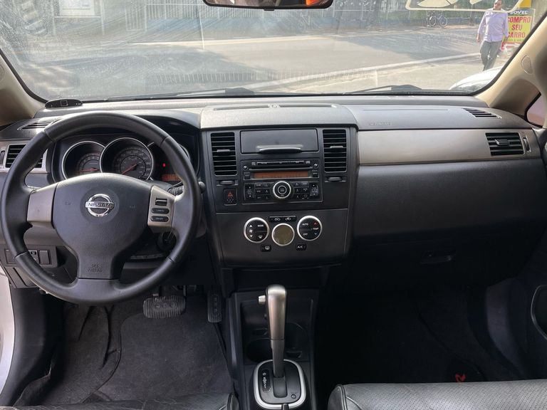 Nissan TIIDA SL 1.8/1.8 Flex 16V Aut.