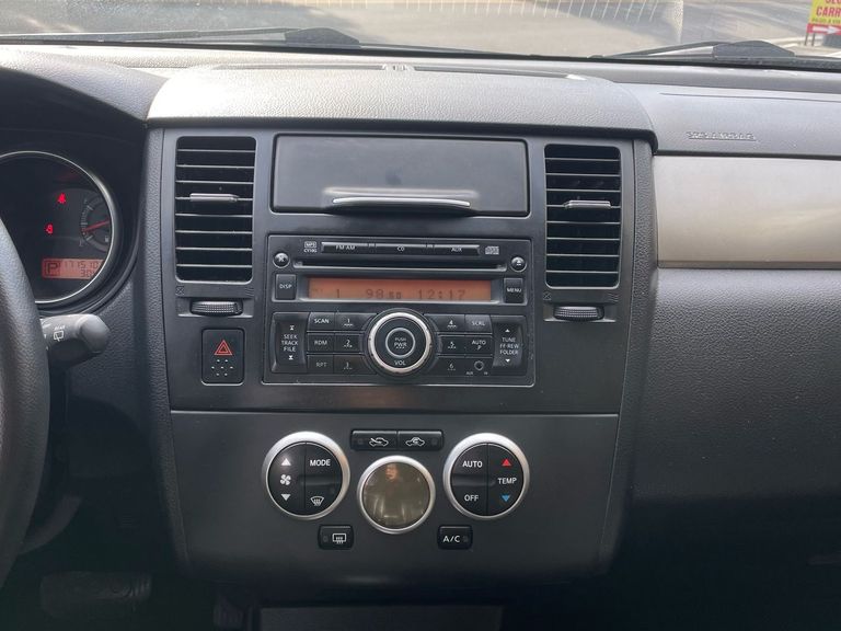 Nissan TIIDA SL 1.8/1.8 Flex 16V Aut.