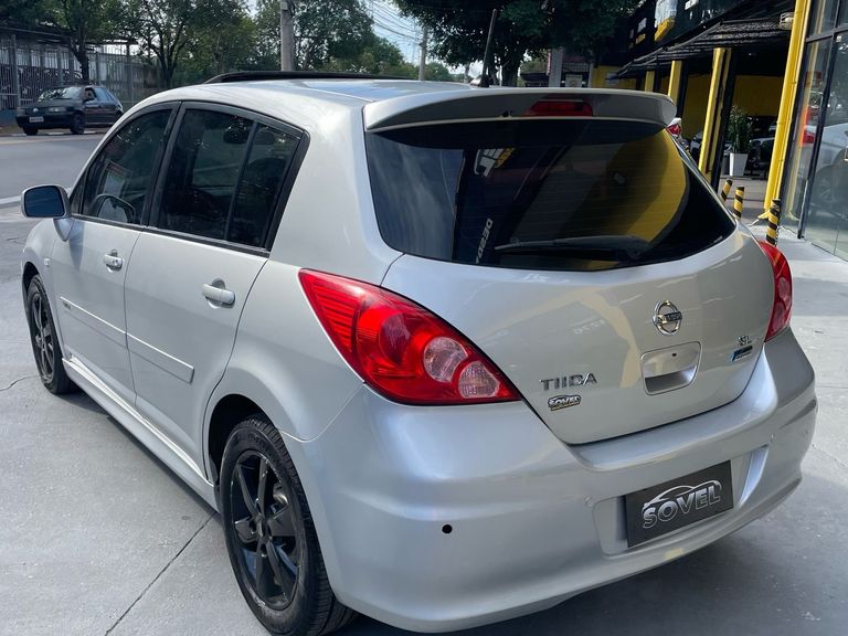 Nissan TIIDA SL 1.8/1.8 Flex 16V Aut.