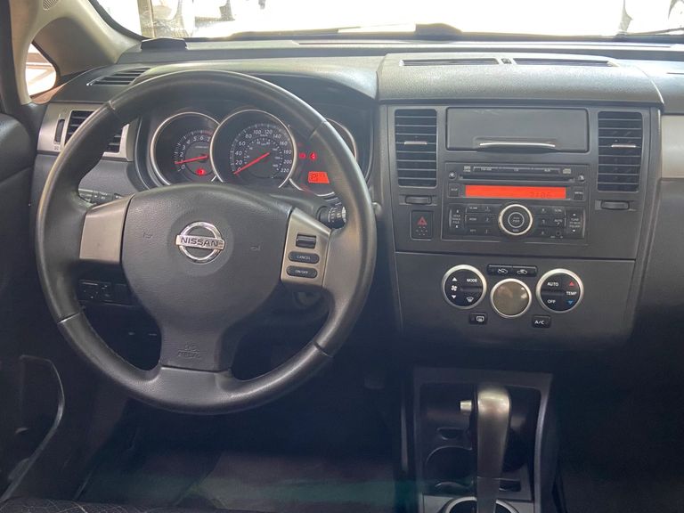 Nissan TIIDA SL 1.8/1.8 Flex 16V Aut.